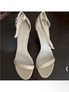 Stuart Weitzman nearly nude in dolce Leather Ankle-Strap Sandals